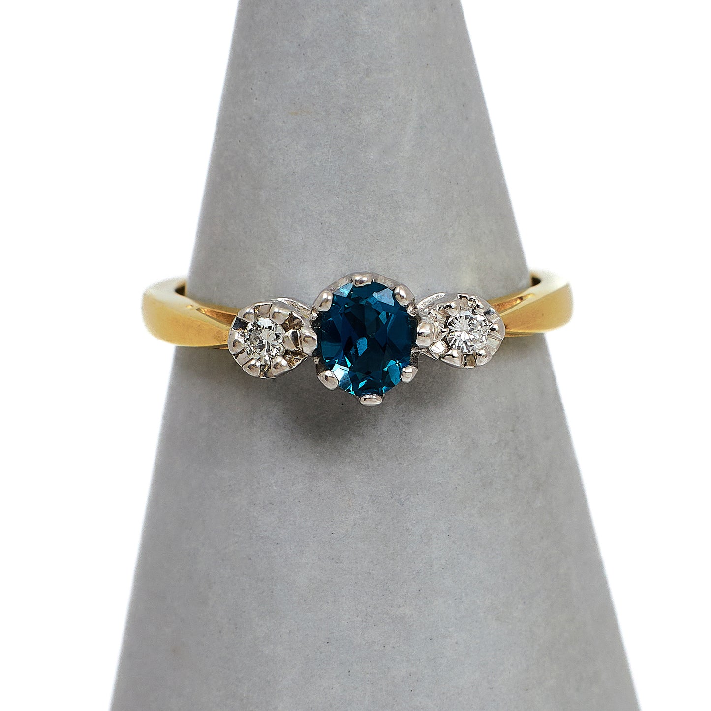 Pre-Owned 9ct Gold Topaz & Diamond Dress Ring Size M