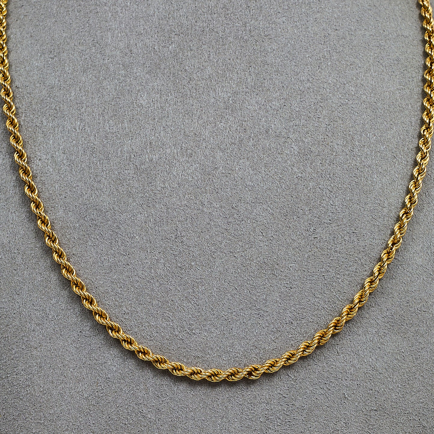 Pre-Owned 9ct Gold Rope Chain Necklace 18 Inch