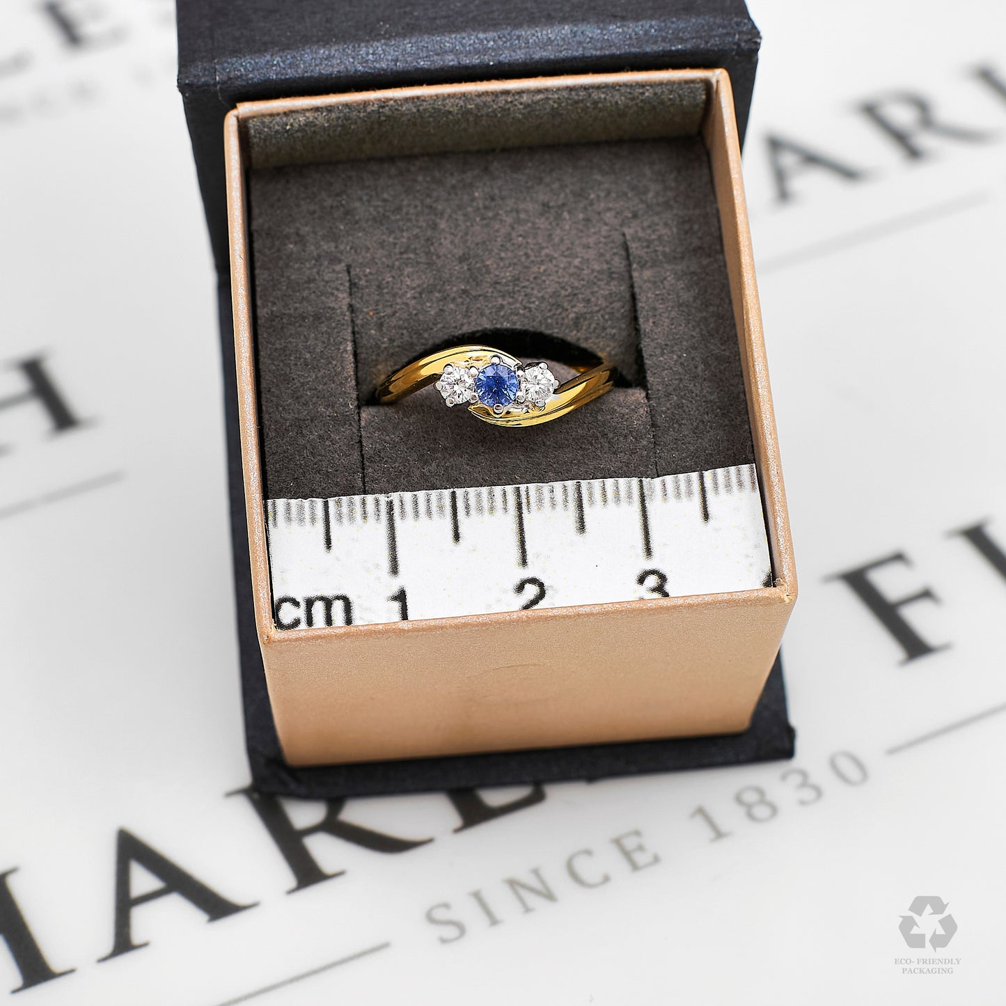 Pre-Owned 18ct Gold Sapphire & Diamond Twist Ring Size M.5