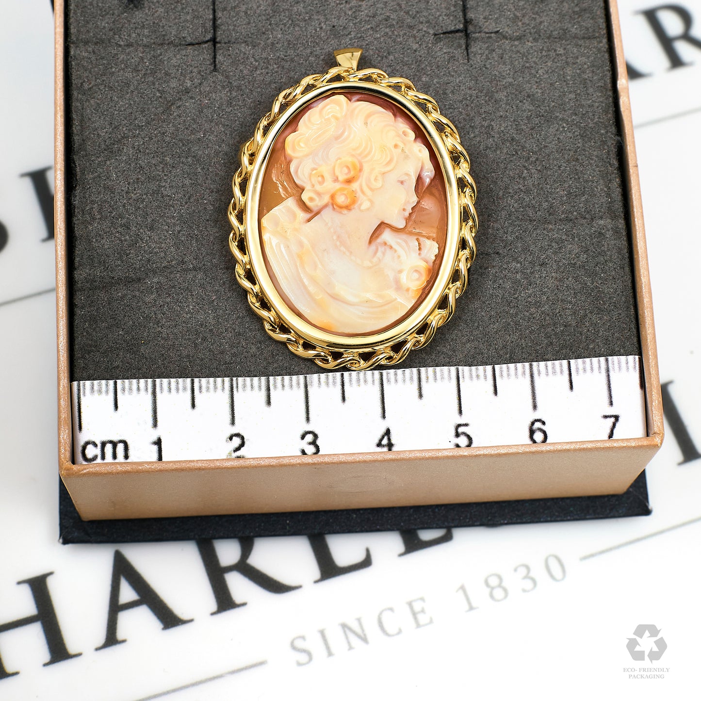 Pre-Owned 9ct Gold Oval Cameo Brooch