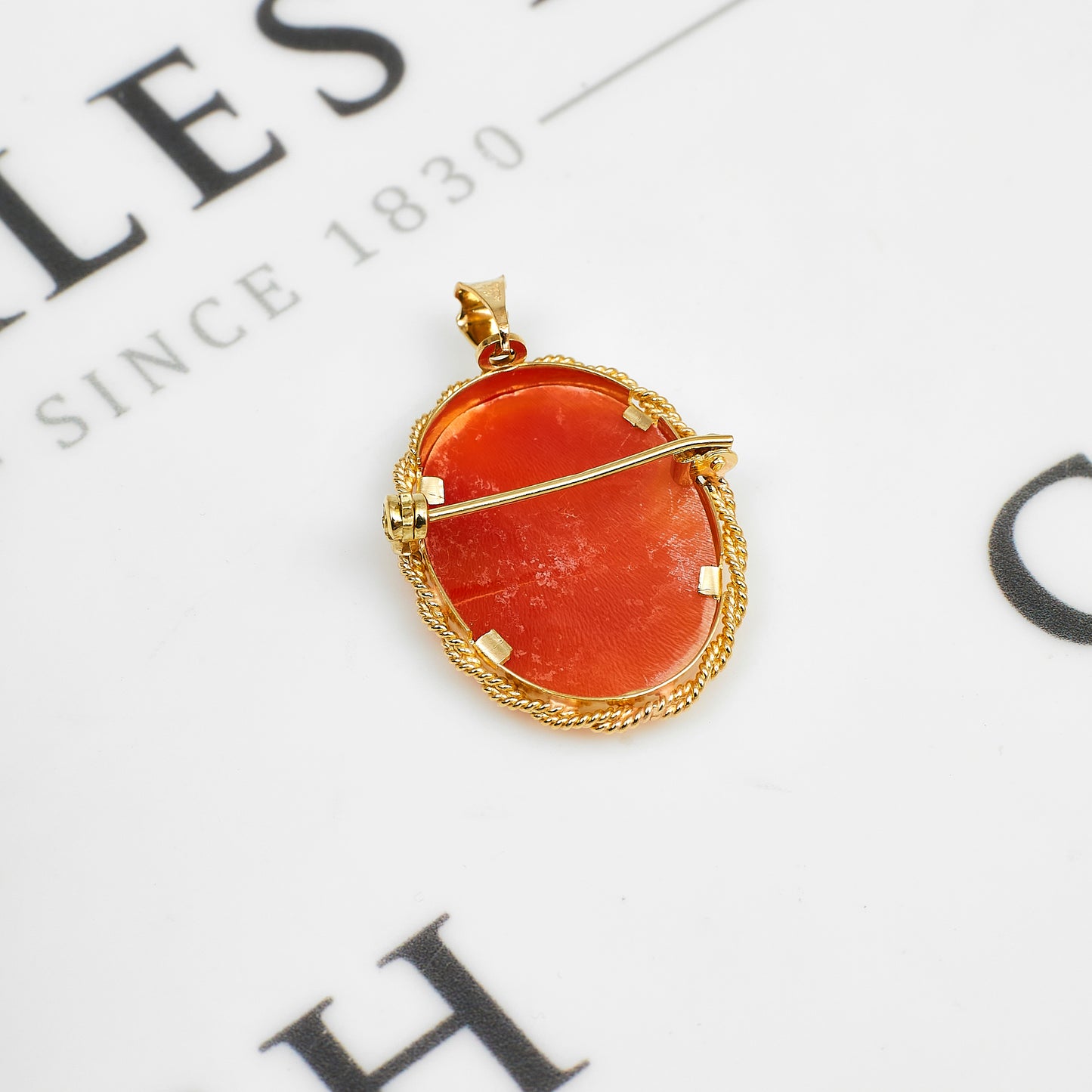Pre-Owned 9ct Gold Oval Cameo Brooch