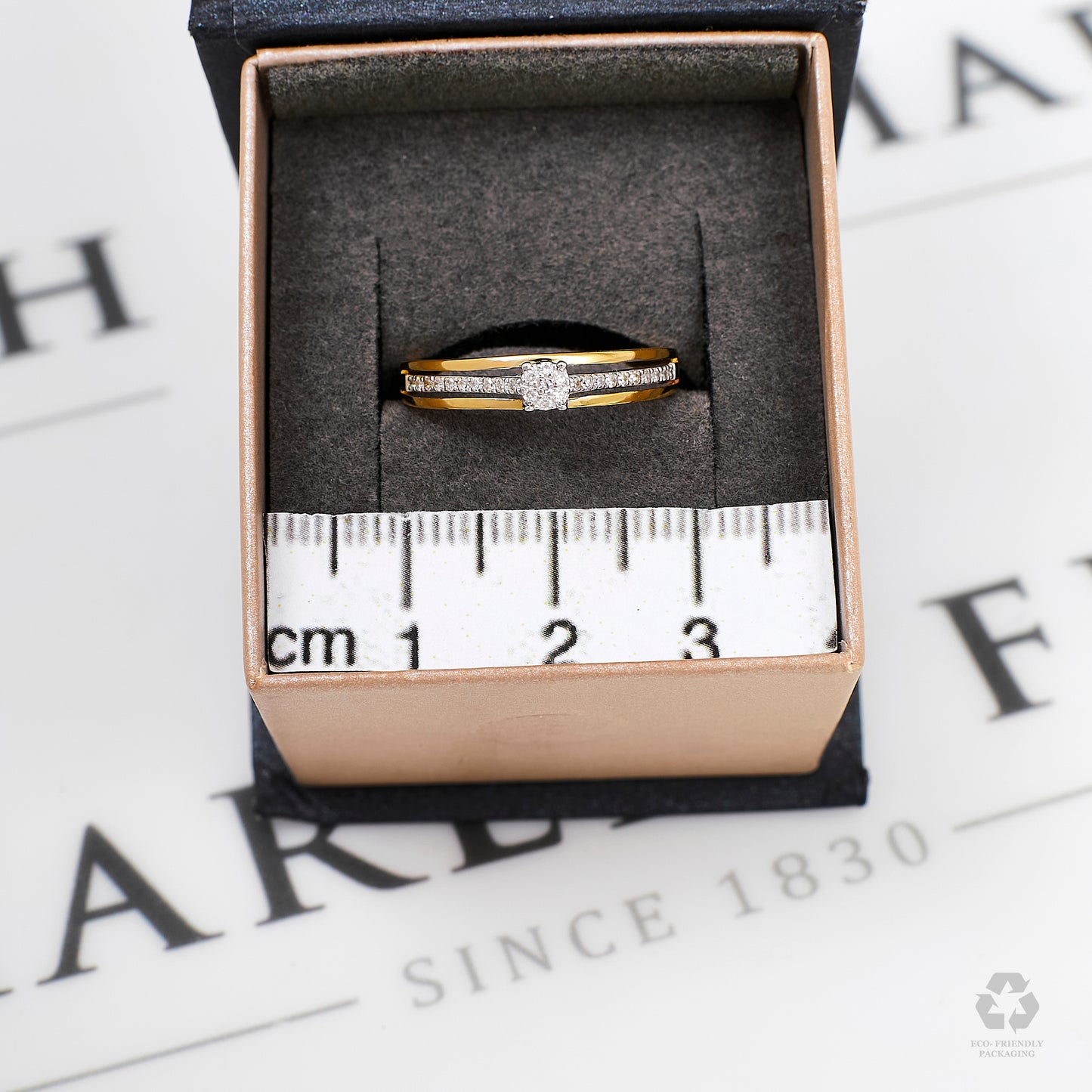 Pre-Owned 18ct Gold Diamond Cluster & Diamond Shoulders Ring