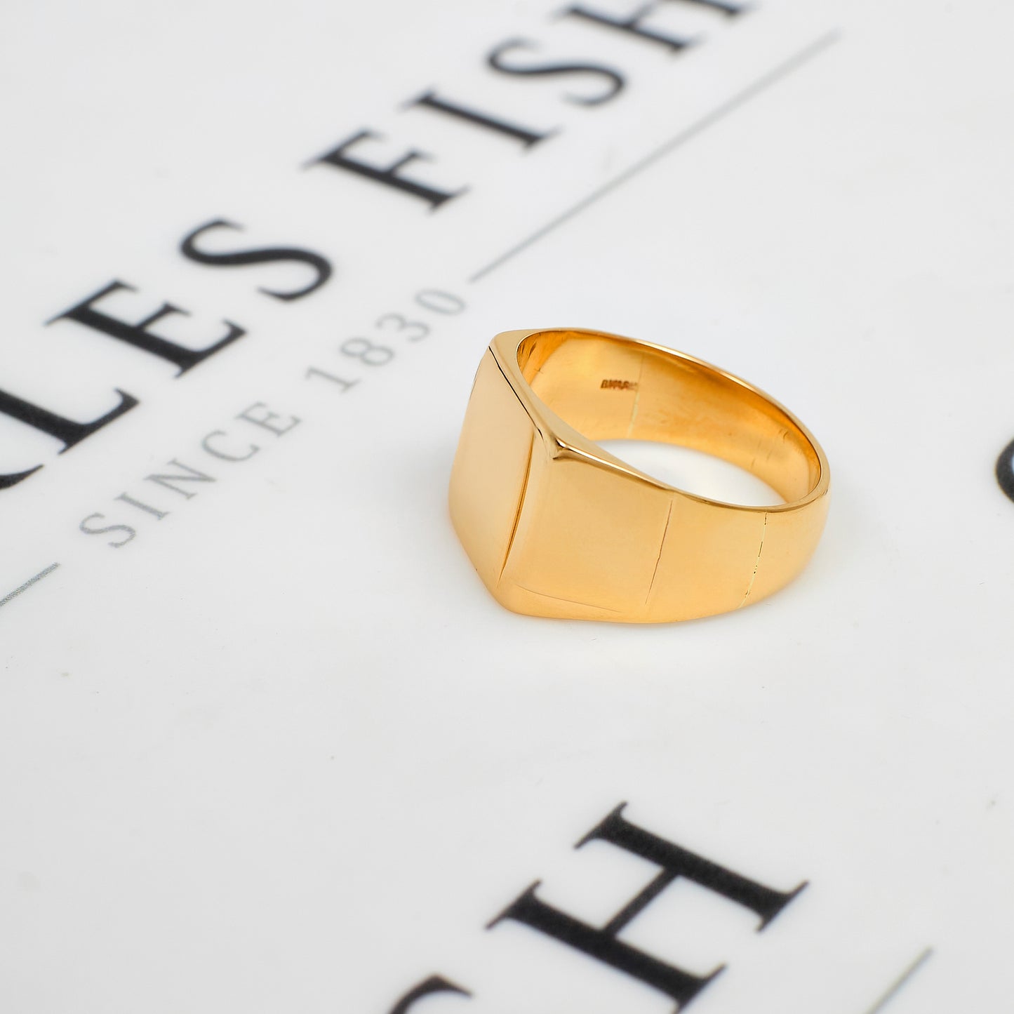 Pre-Owned 9ct Gold Mens Curved Sides Rectangle Signet Ring
