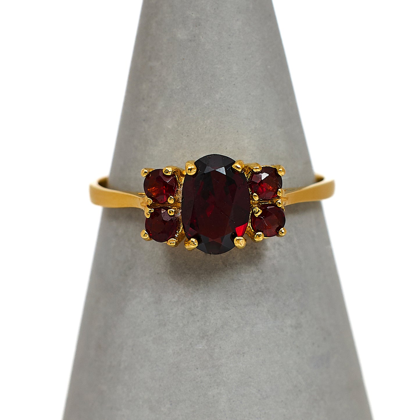 Pre-Owned 18ct Gold 5 Garnet Ring Size L