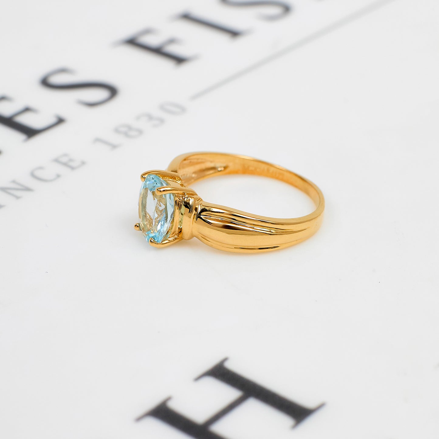 Pre-Owned 9ct Gold Oval Aquamarine Ring Size P