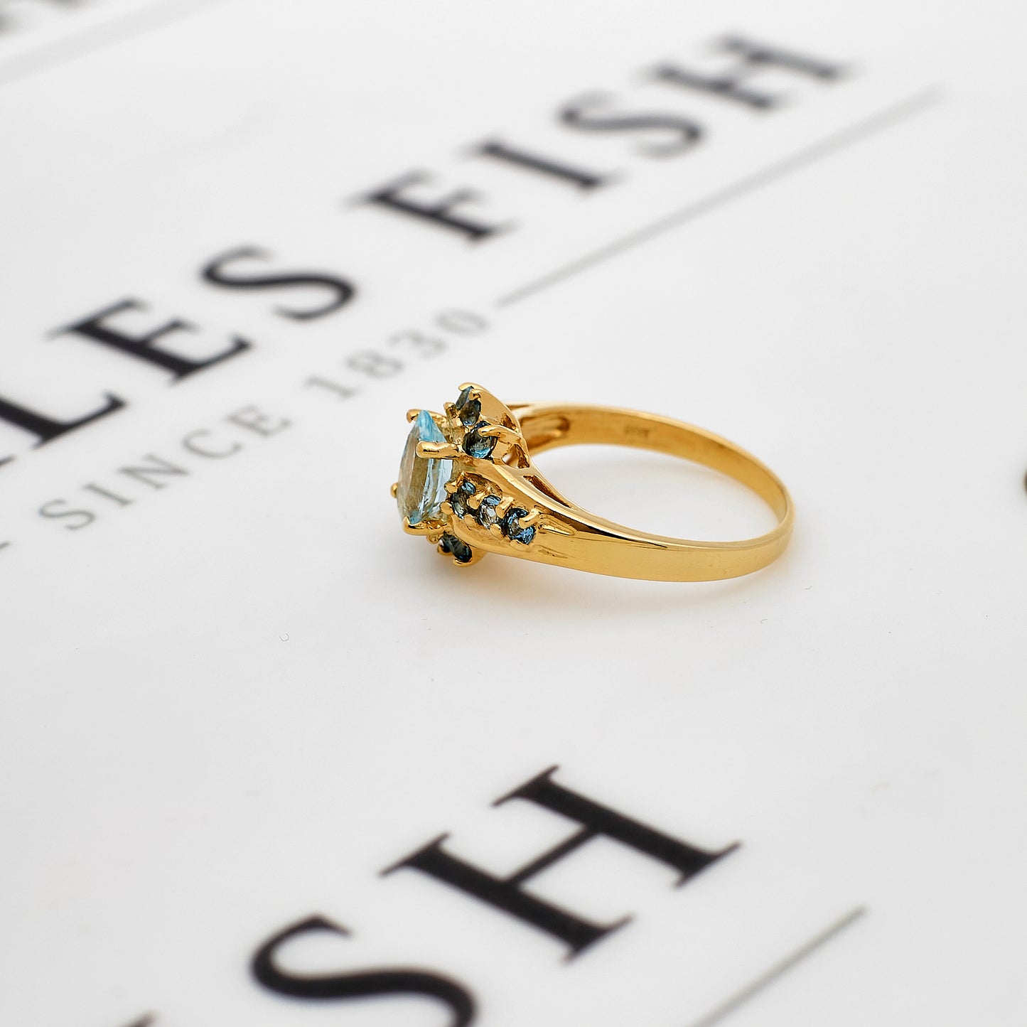 Pre-Owned 9ct Gold Oval Aquamarine Cluster Ring Size P