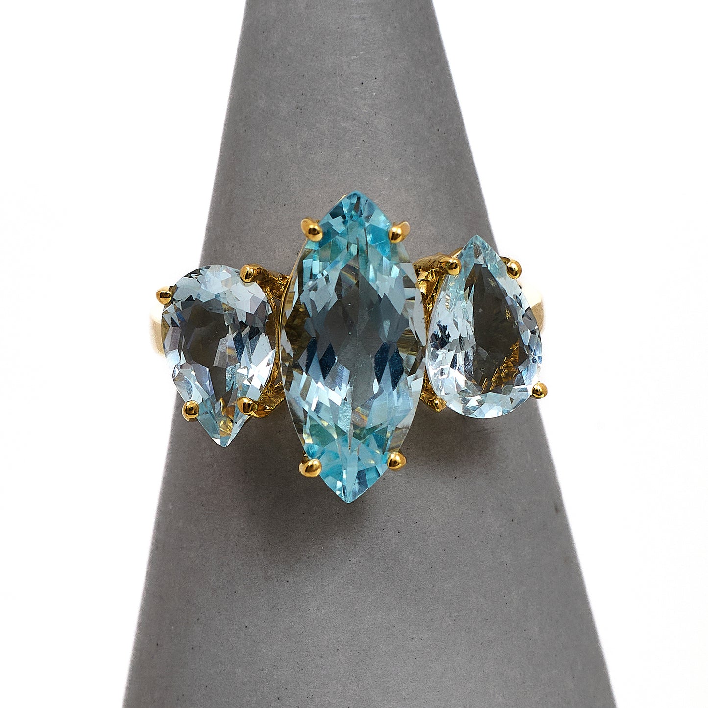Pre-Owned 9ct Gold 3 Aquamarine Ring Size O.5