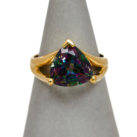 Pre-Owned 9ct Gold Triangle Shape Coated Topaz Ring Size M.5