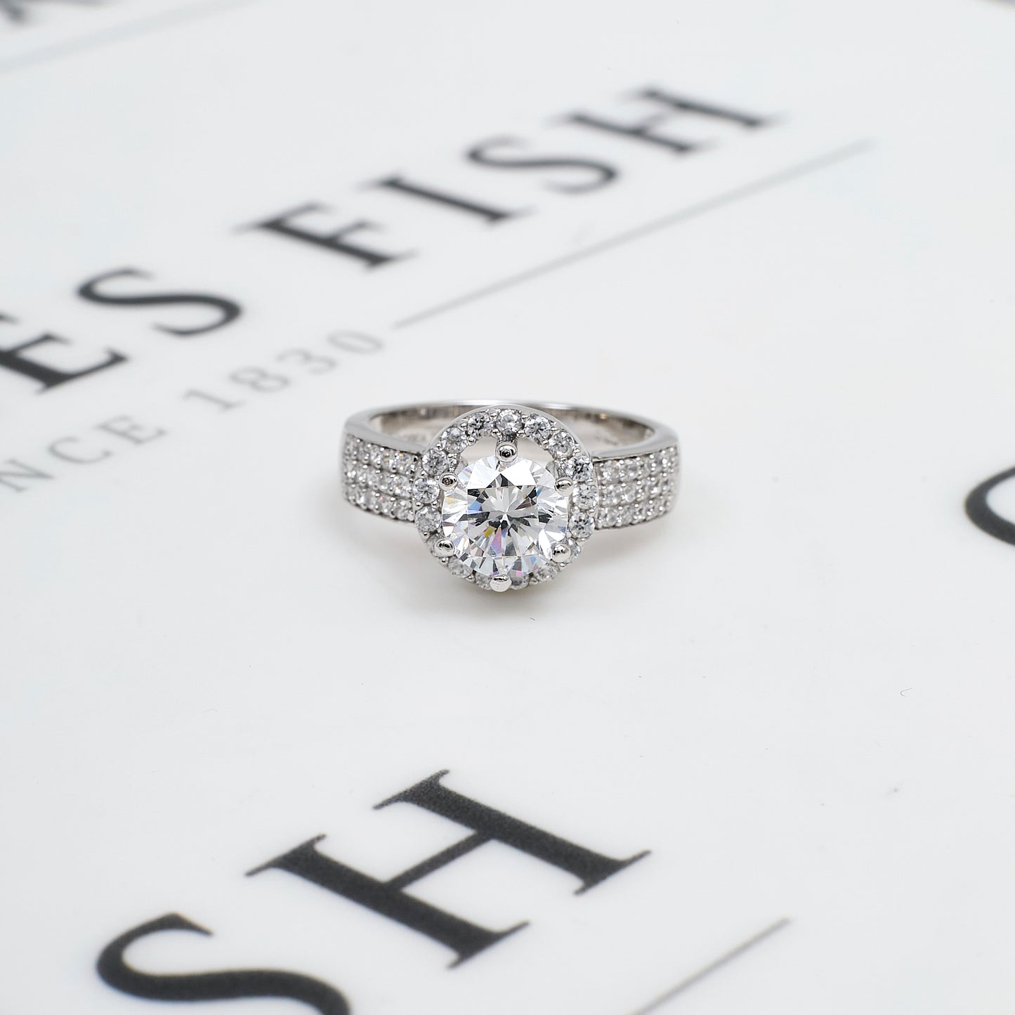 Pre-Owned 18ct White Gold CZ Cluster Ring Size M