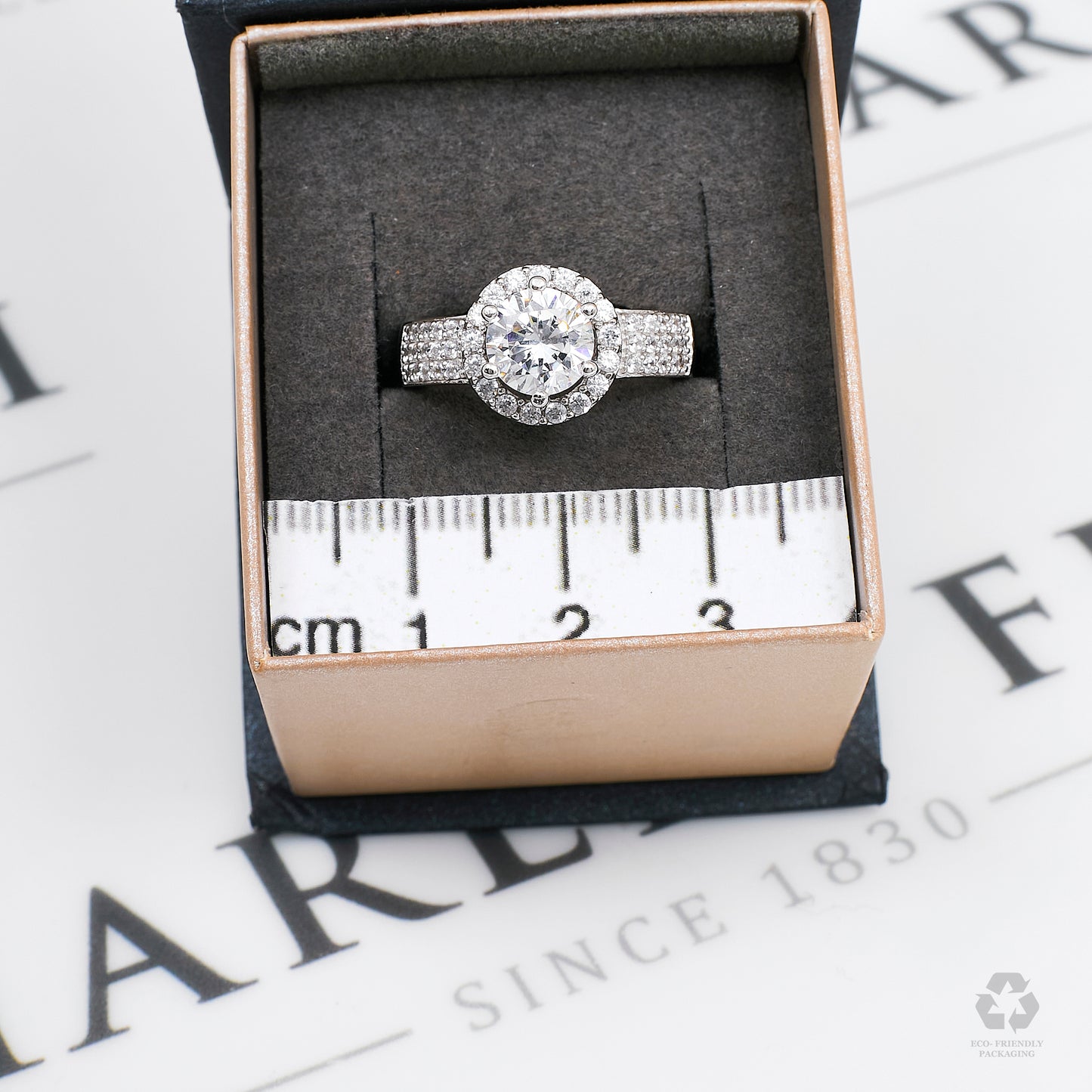 Pre-Owned 18ct White Gold CZ Cluster Ring Size M