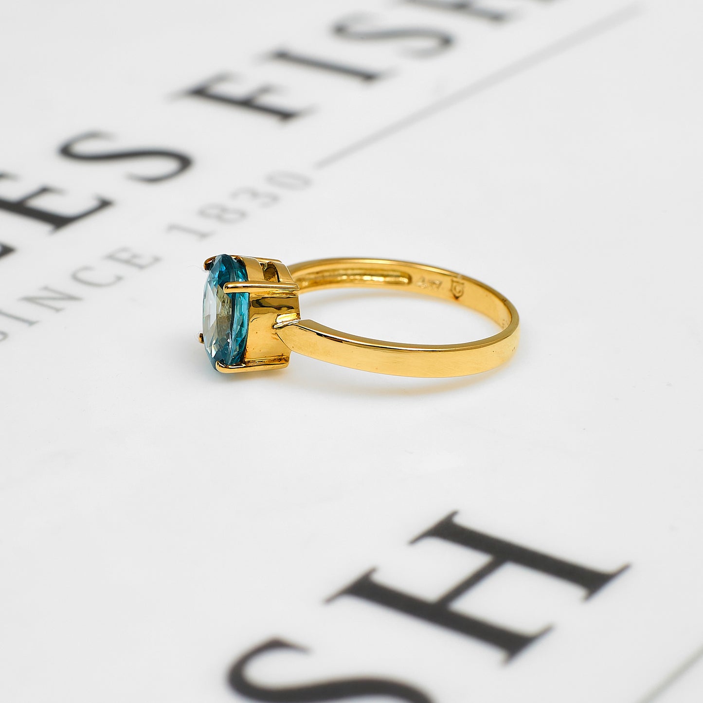 Pre-Owned 9ct Gold Oval Blue Zircon Ring Size N