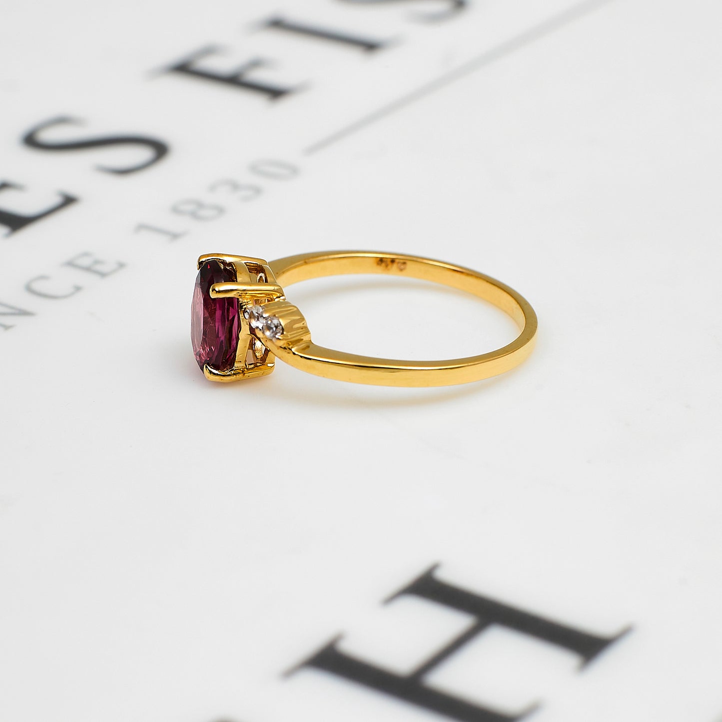 Pre-Owned 9ct Gold Garnet & White Zircon Ring Size N