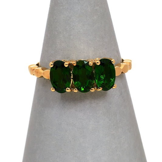 Pre-Owned 9ct Gold Oval 3 Chrome Diopside Ring Size N