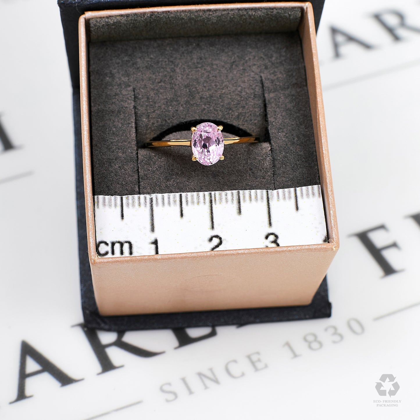 Pre-Owned 9ct Gold Oval Kunzite Dress Ring Size N