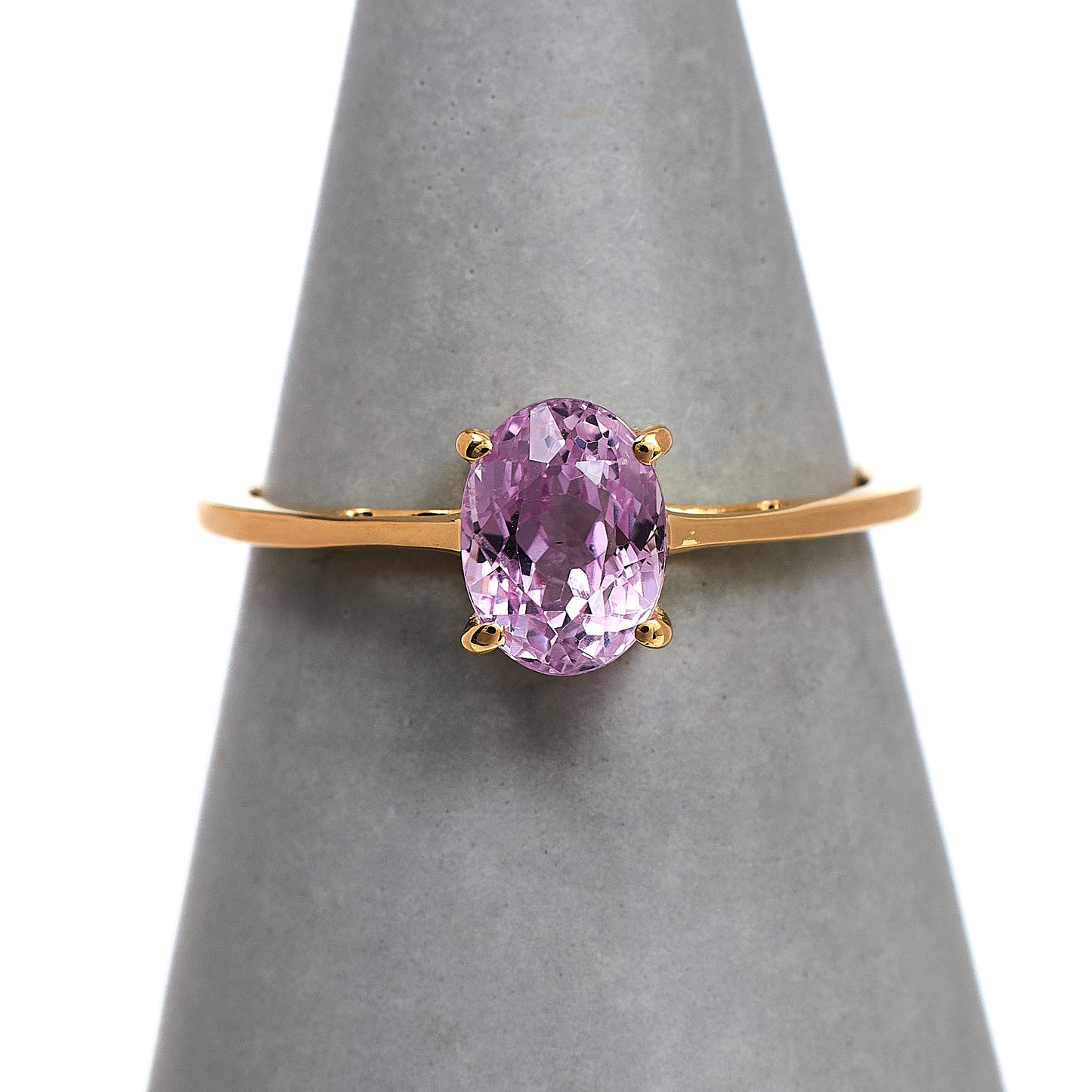 Pre-Owned 9ct Gold Oval Kunzite Dress Ring Size N