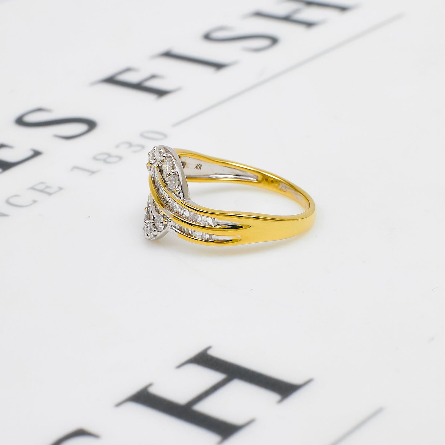 Pre-Owned 9ct Gold Diamond Wave & Circle Ring Size N