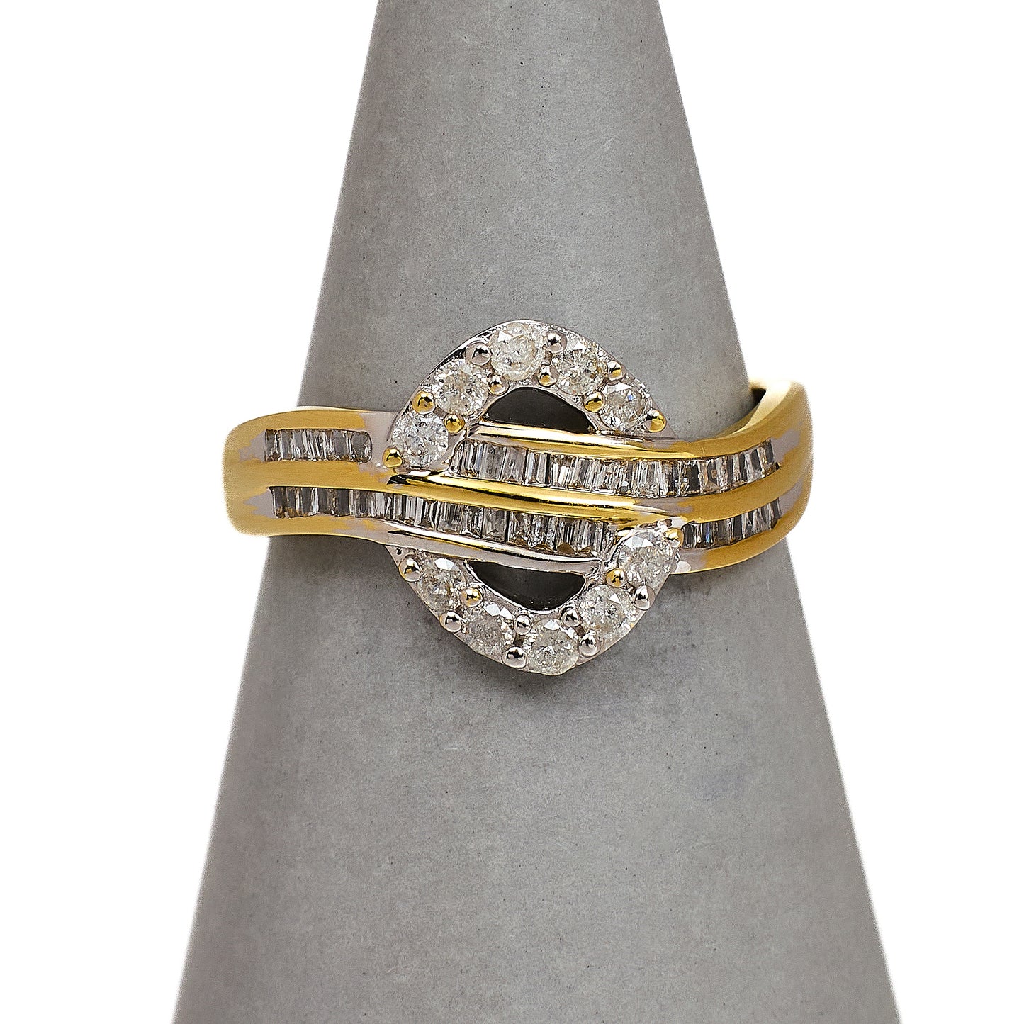 Pre-Owned 9ct Gold Diamond Wave & Circle Ring Size N