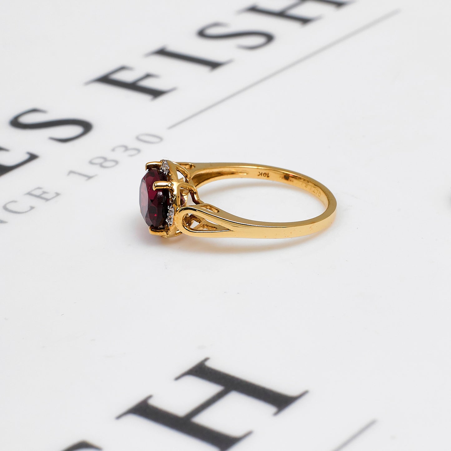Pre-Owned 9ct Gold Garnet & Diamond Ring Size N