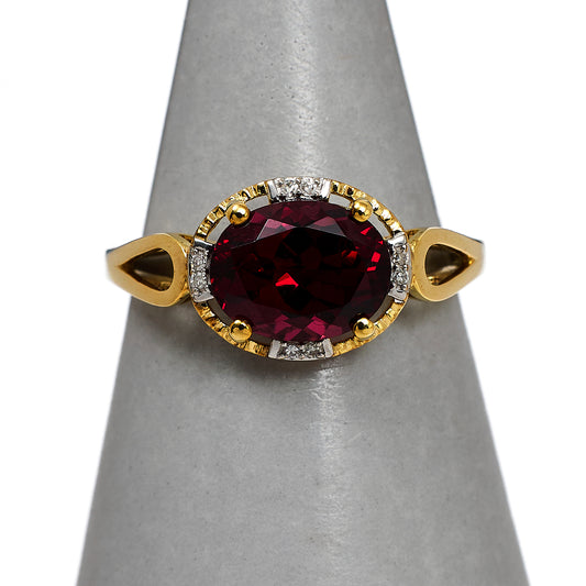 Pre-Owned 9ct Gold Garnet & Diamond Ring Size N