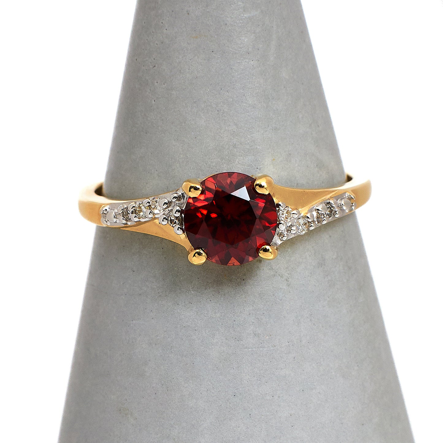 Pre-Owned 9ct Gold Red Zircon & 8 Diamond Ring Size N