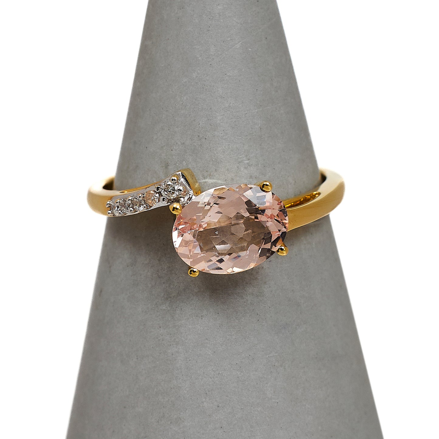 Pre-Owned 9ct Gold Oval Morganite & Diamond Ring Size N