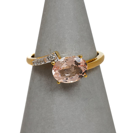 Pre-Owned 9ct Gold Oval Morganite & Diamond Ring Size N