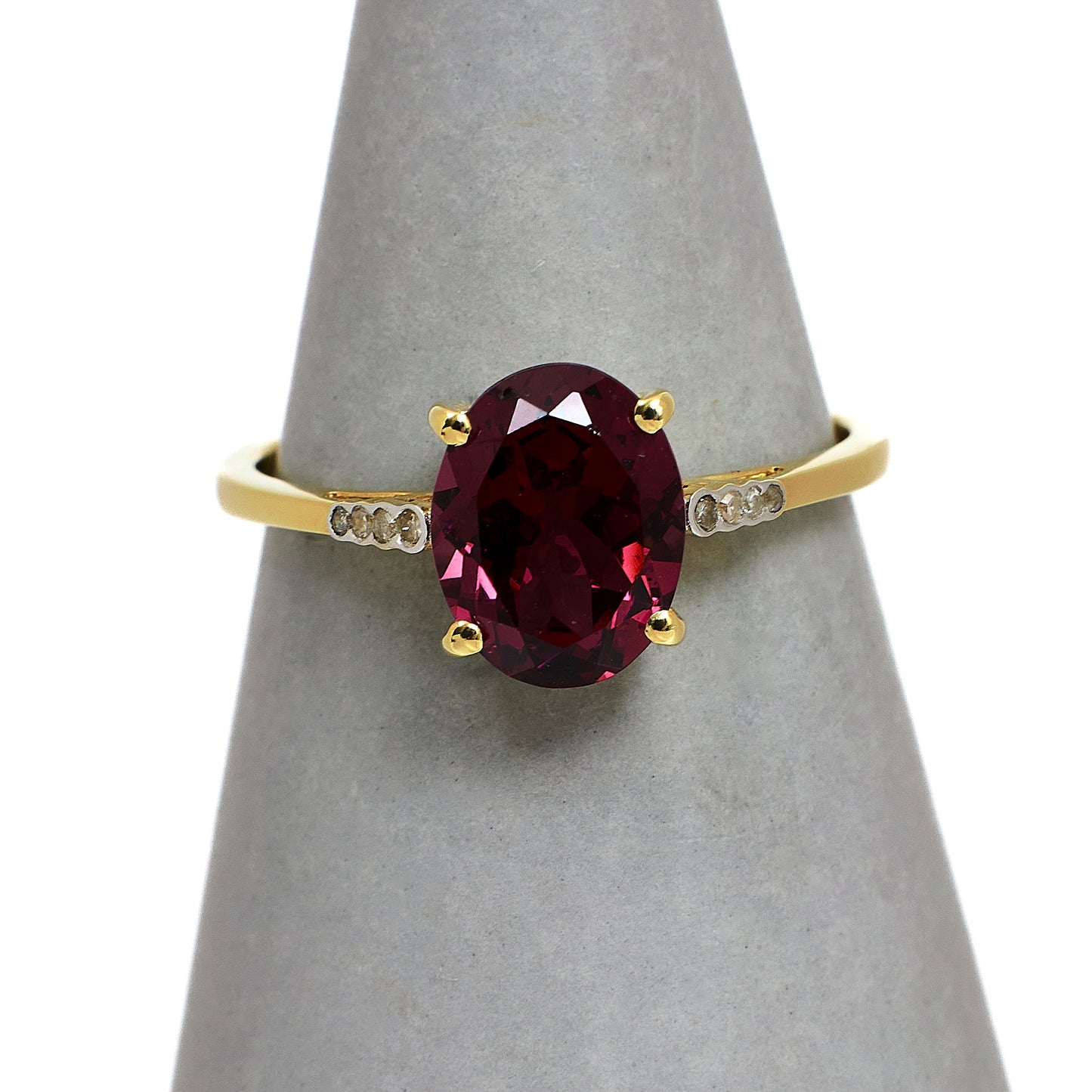 Pre-Owned 9ct Gold Oval Garnet & Diamond Ring Size N