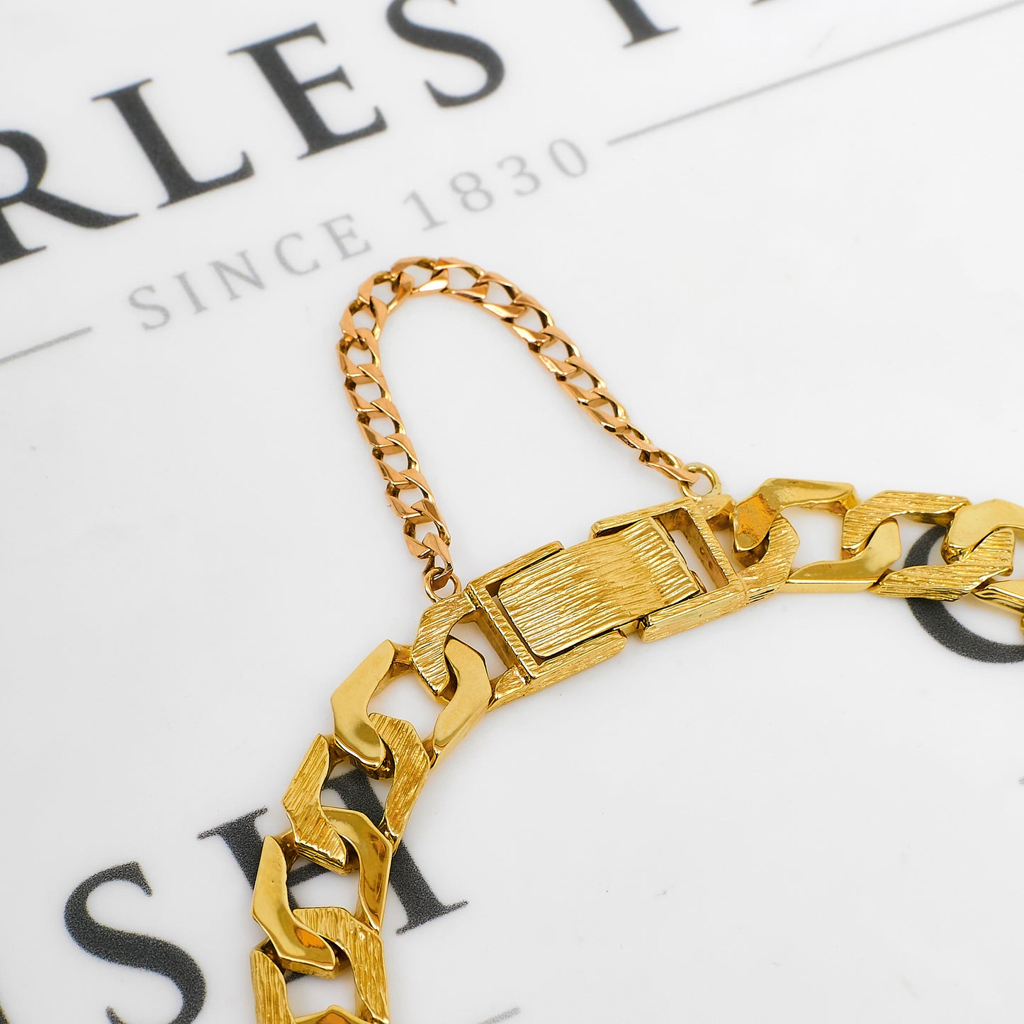 Pre-Owned 9ct Gold Polished & Textured Curb Chain Bracelet