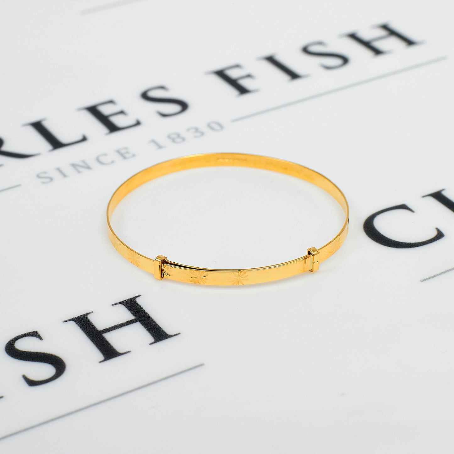 Pre-Owned 9ct Gold Child Patterned Bangle Expandable