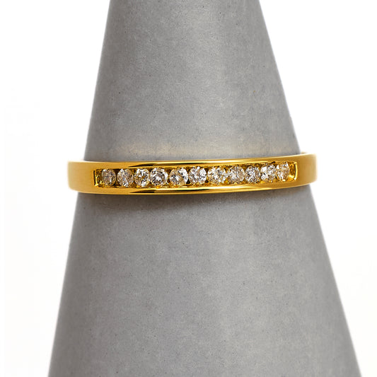 Pre-Owned 18ct Gold 11 Diamond Ring Size S