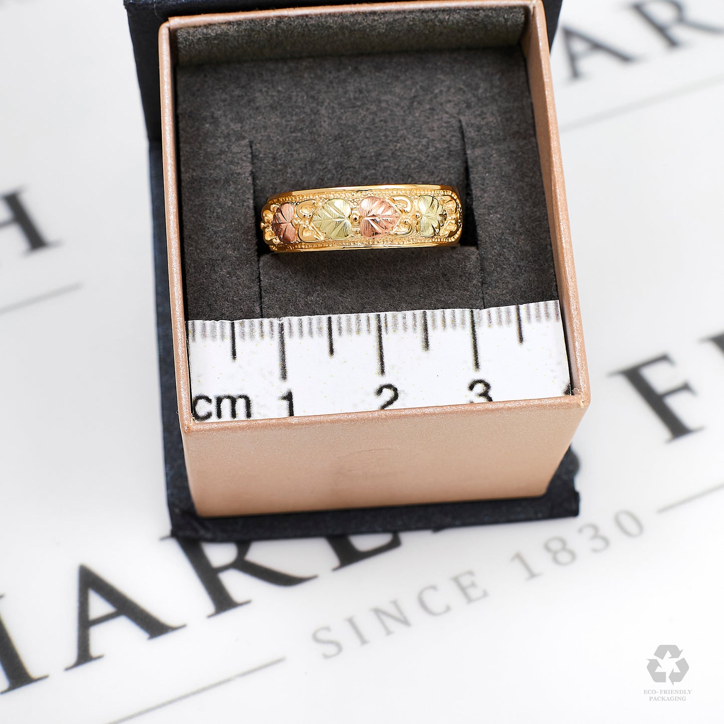 Pre-Owned 9ct Gold 2 Tone Leaf Design Band Ring Size P