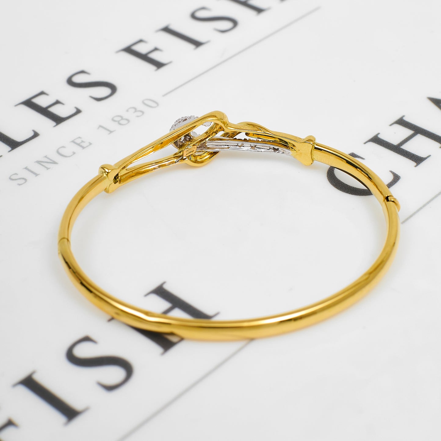 Pre-Owned 18ct Gold CZ Hinged Loop Design Bangle