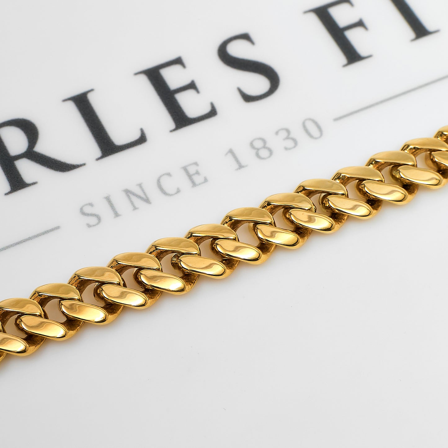 Pre-Owned 9ct Gold Curb Chain Bracelet 8.5 Inch