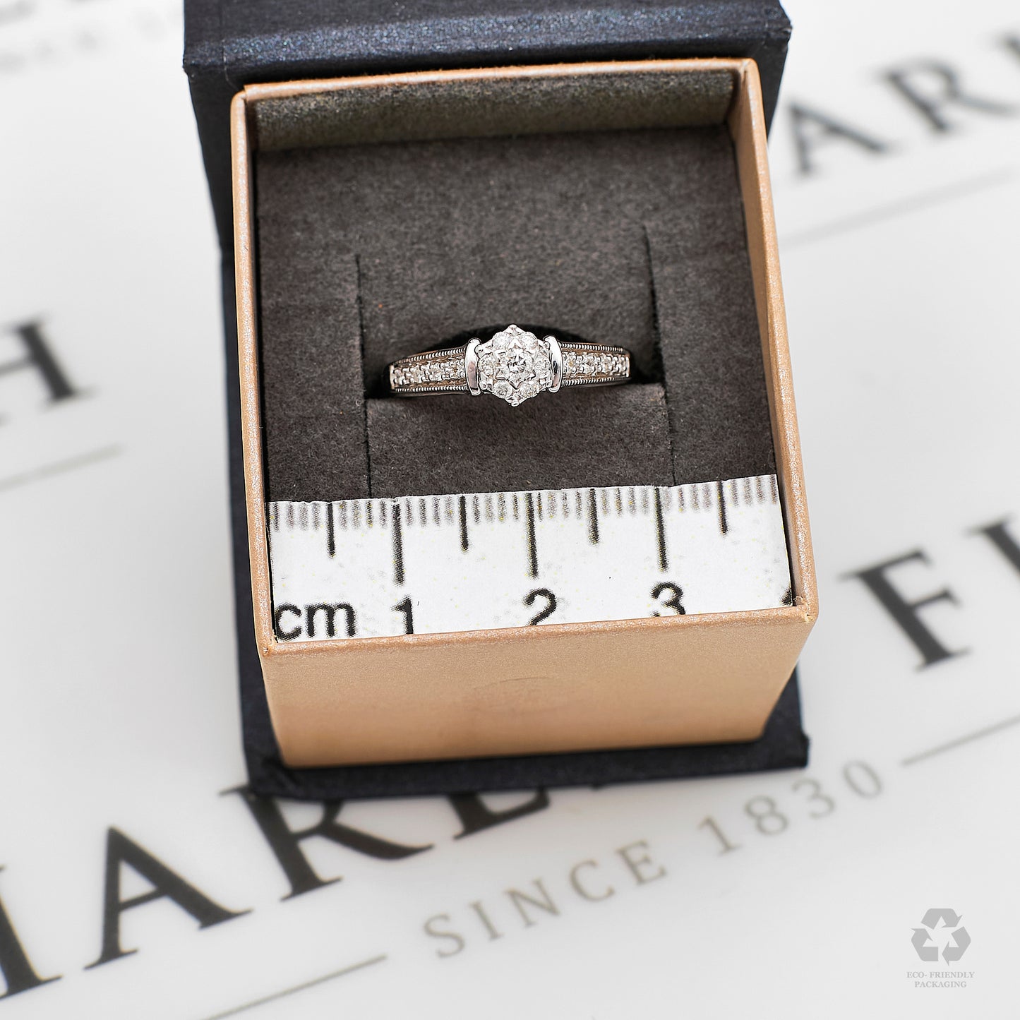 Pre-Owned 9ct White Gold Diamond Cluster Ring Size K.5