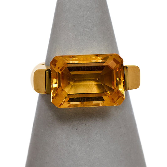 Pre-Owned 18ct Gold Rectangle Citrine Ring Size O