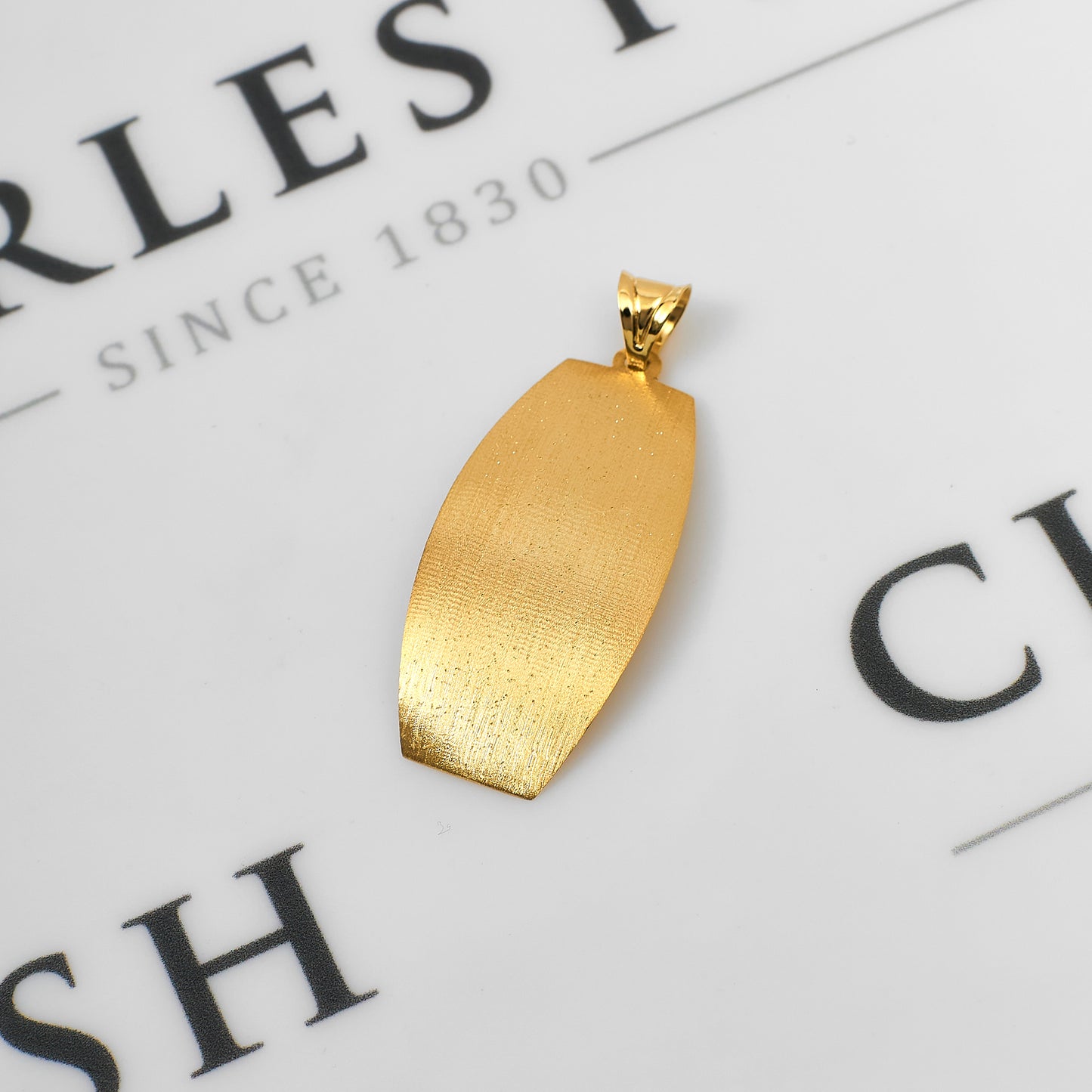 Pre-Owned 14ct Gold Curved Rectangle Pendant