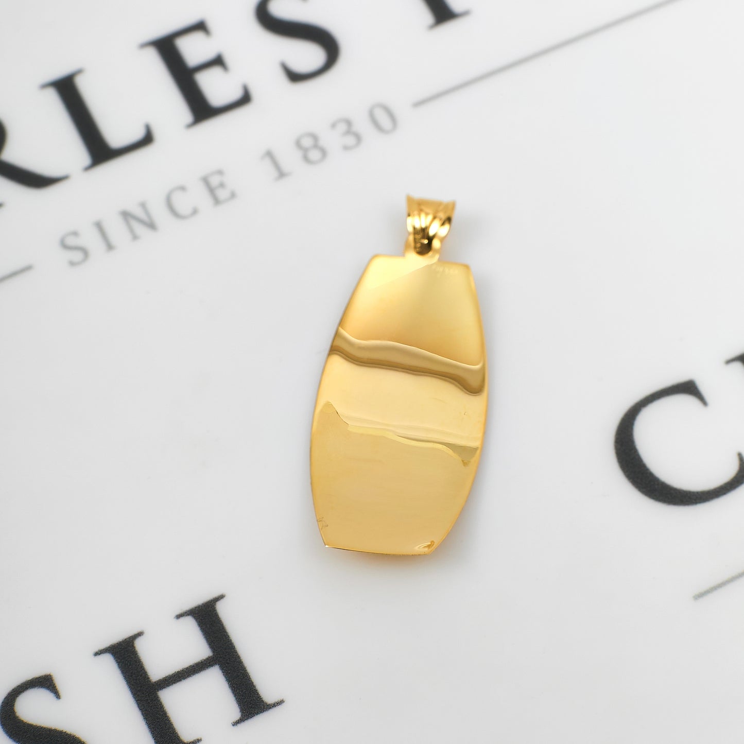 Pre-Owned 14ct Gold Curved Rectangle Pendant
