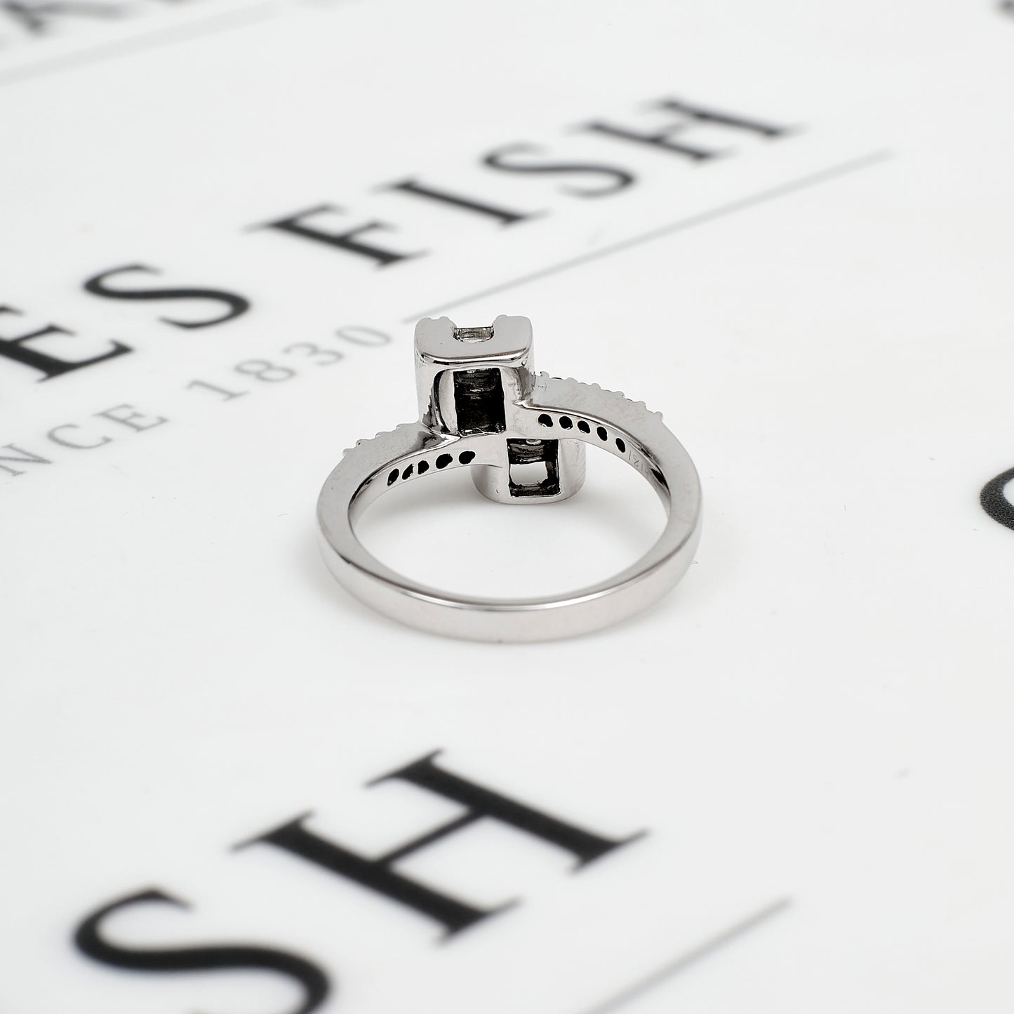 Pre-Owned 18ct White Gold Diamond Crossover Ring Size O