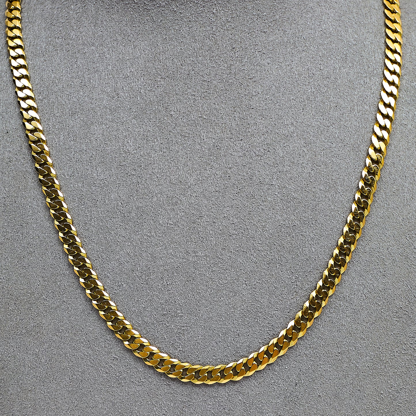 Pre-Owned 9ct Gold Curb Chain Necklace 16 Inch