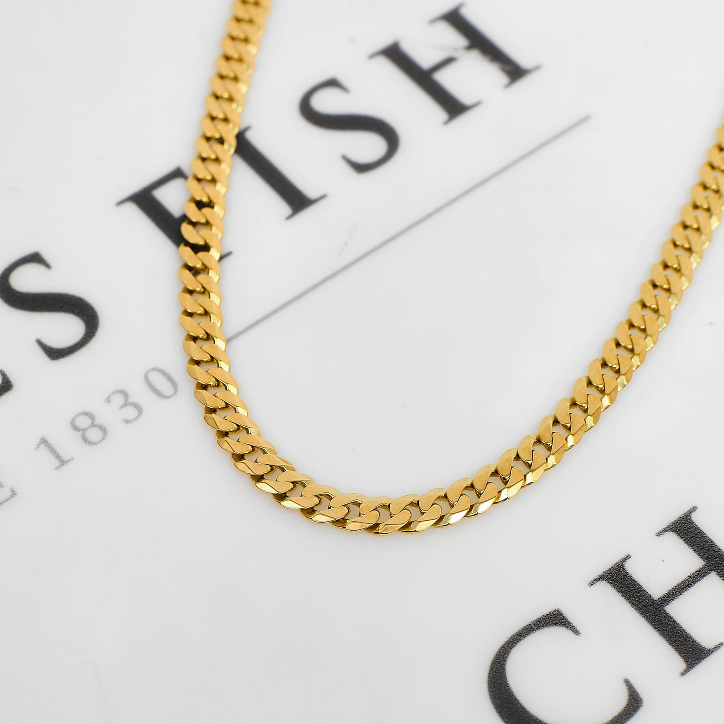Pre-Owned 9ct Gold Curb Chain Necklace 16 Inch