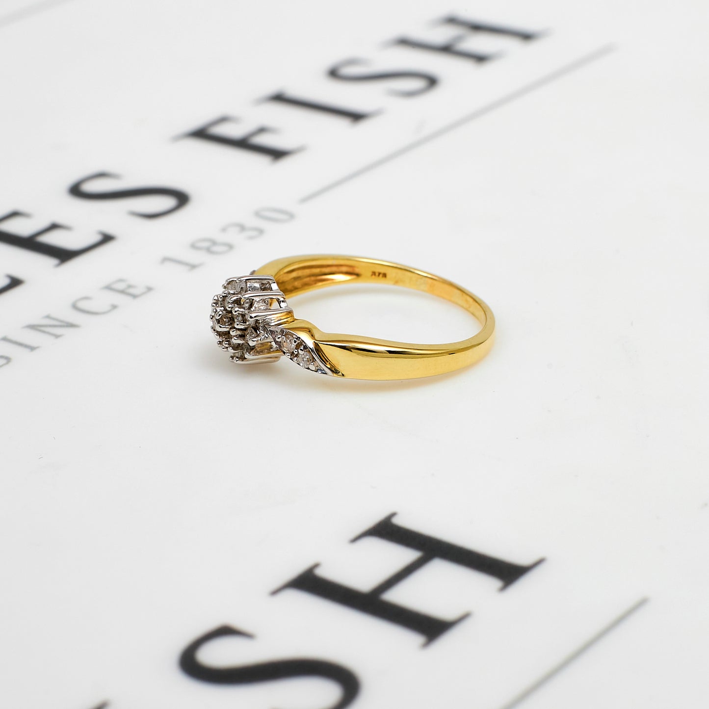 Pre-Owned 9ct Gold Diamond Cluster Ring Size Q