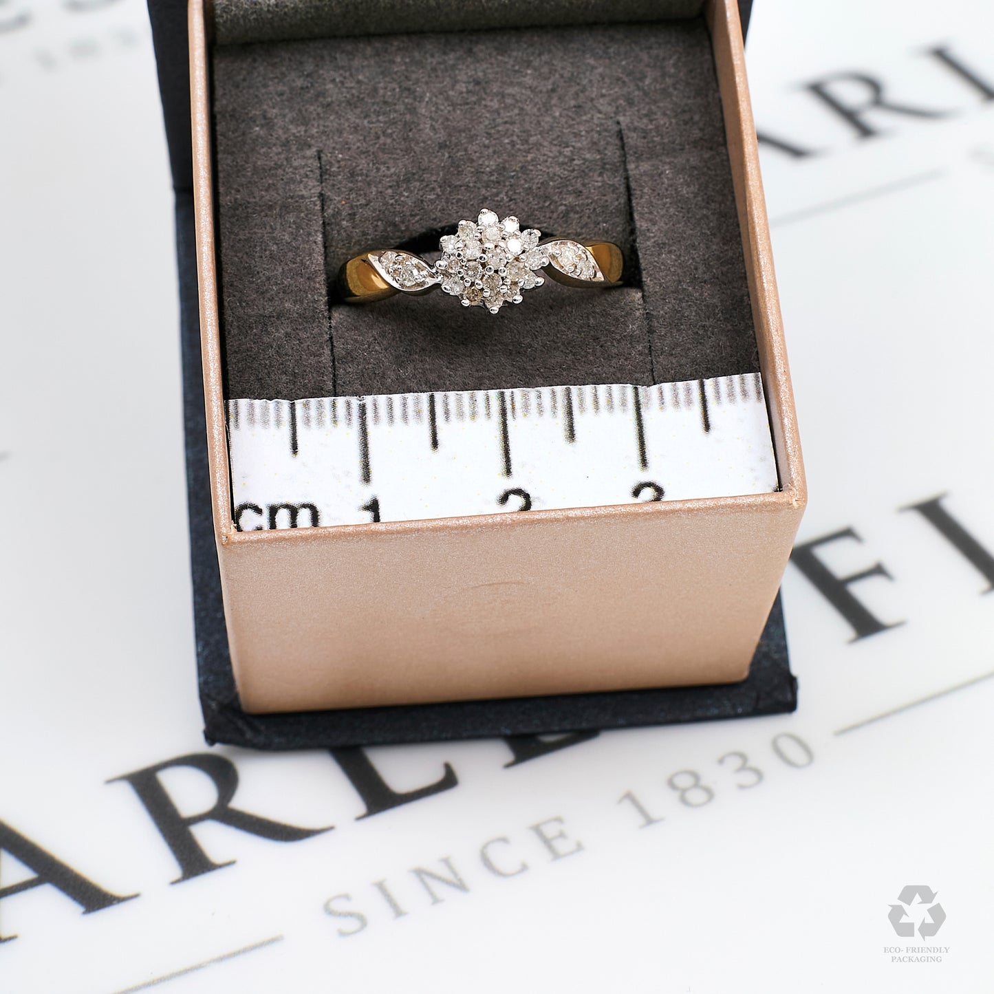 Pre-Owned 9ct Gold Diamond Cluster Ring Size Q