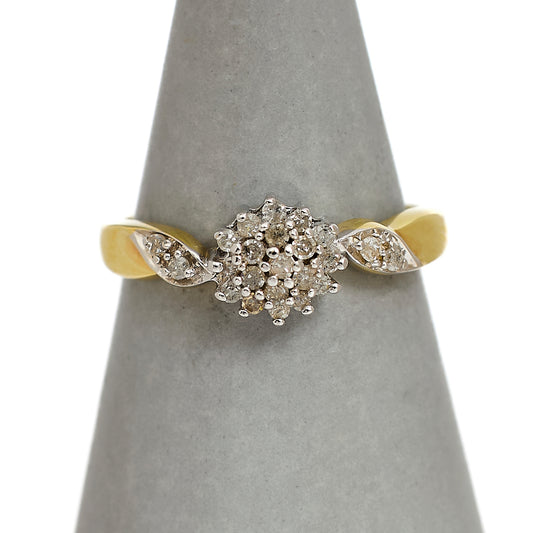 Pre-Owned 9ct Gold Diamond Cluster Ring Size Q