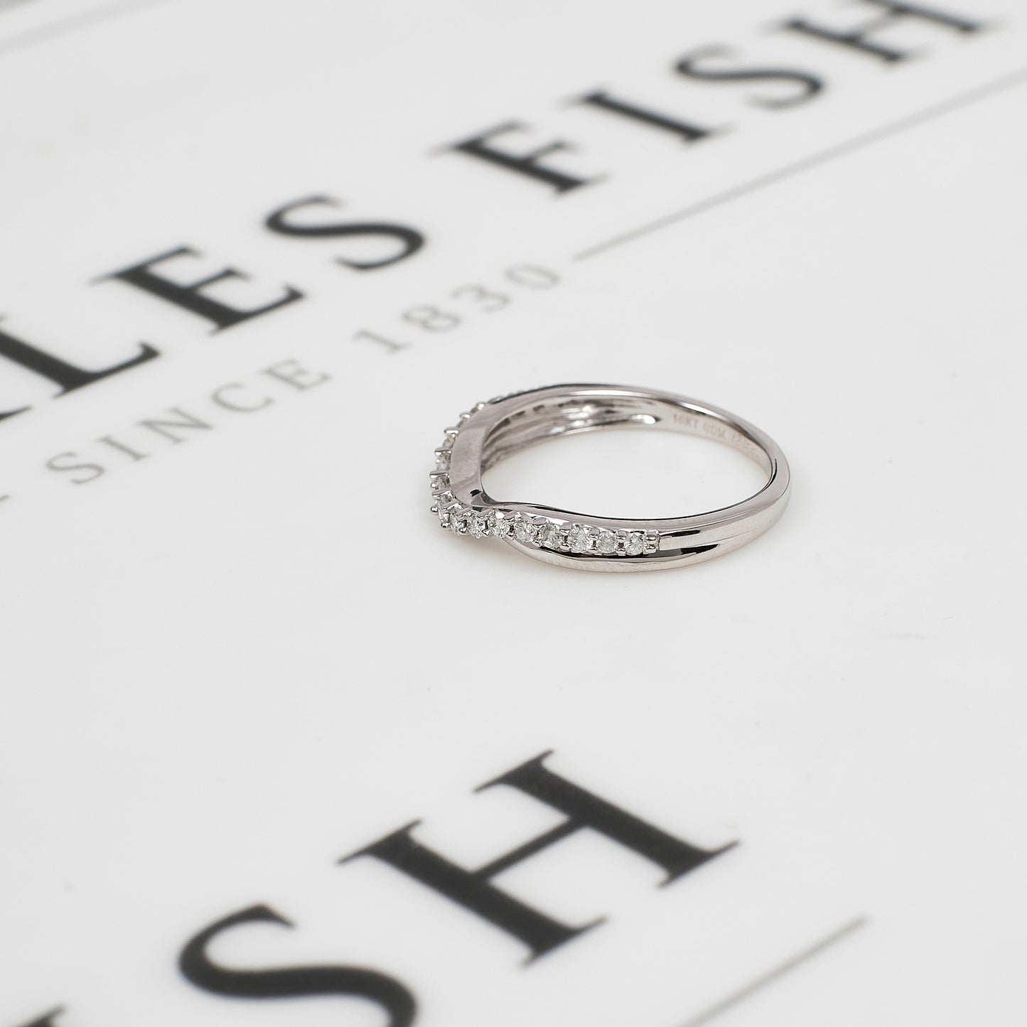 Pre-Owned 9ct White Gold 17 Diamond Wishbone Ring Size N