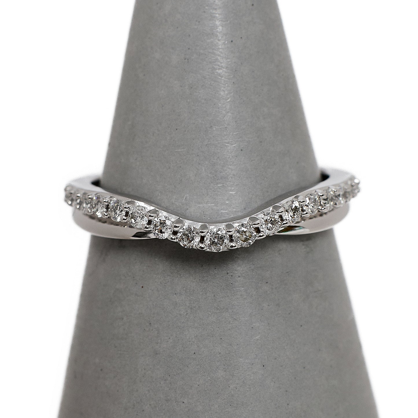 Pre-Owned 9ct White Gold 17 Diamond Wishbone Ring Size N