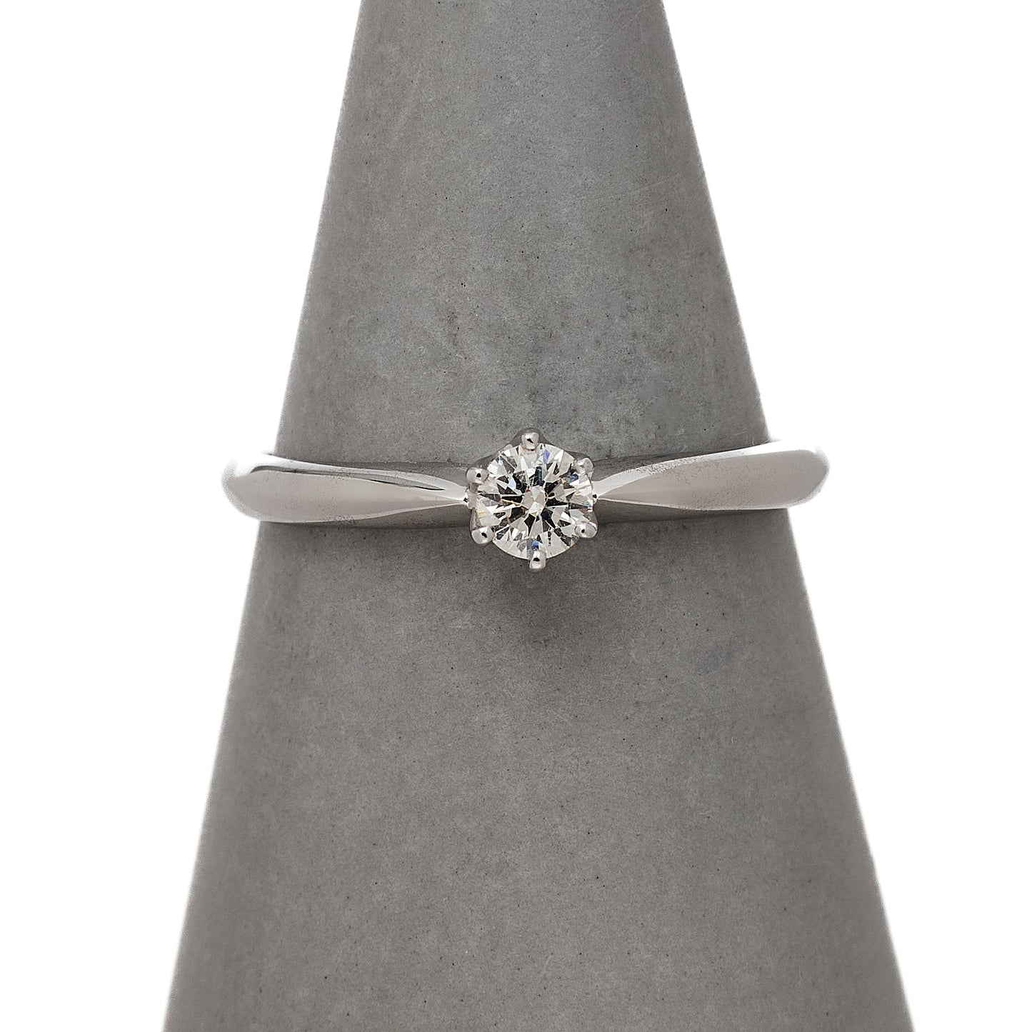Pre-Owned 18ct White Gold Diamond Solitaire Ring Size S