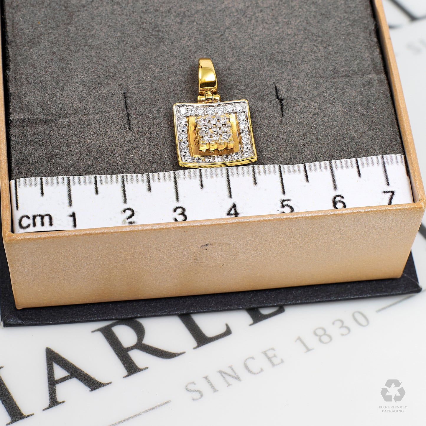 Pre-Owned 14ct Gold CZ Square Pendant