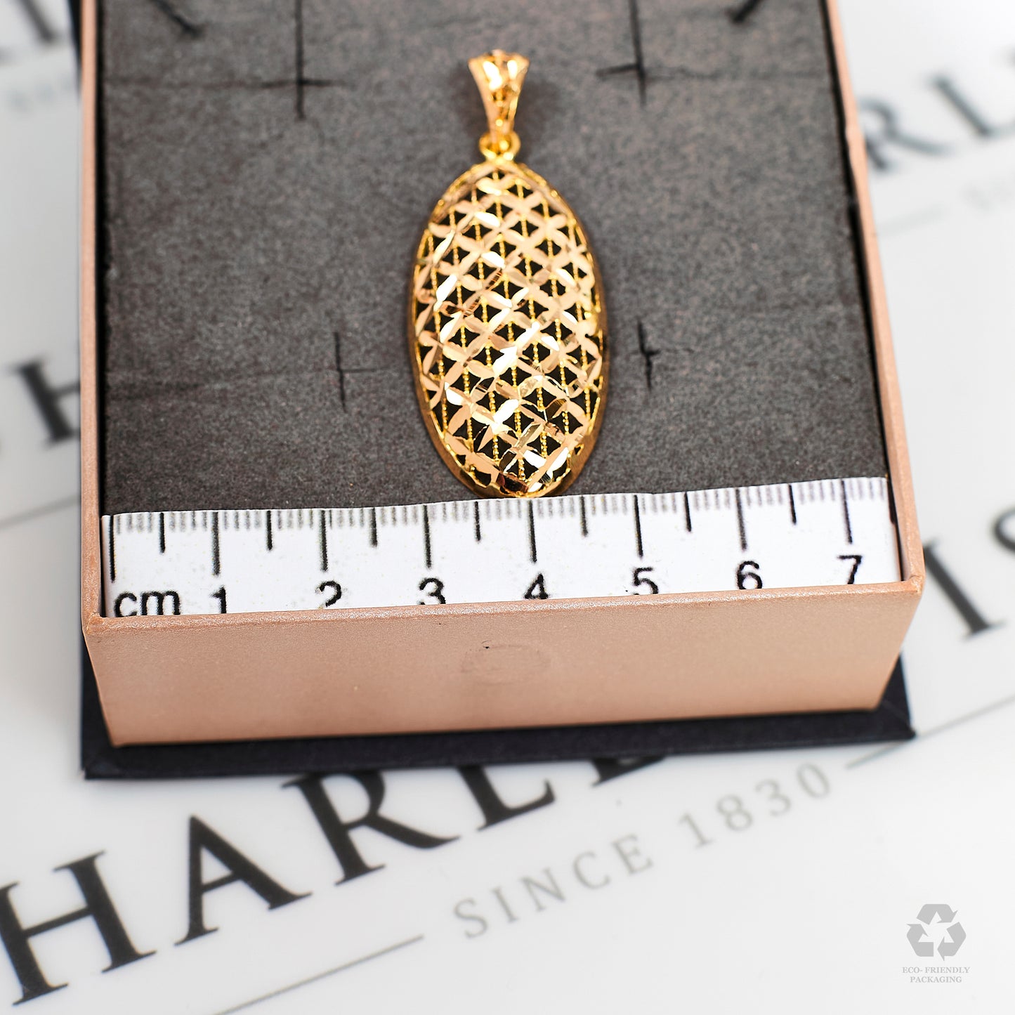 Pre-Owned 18ct Gold Faceted Elongated Oval Dome Pendant