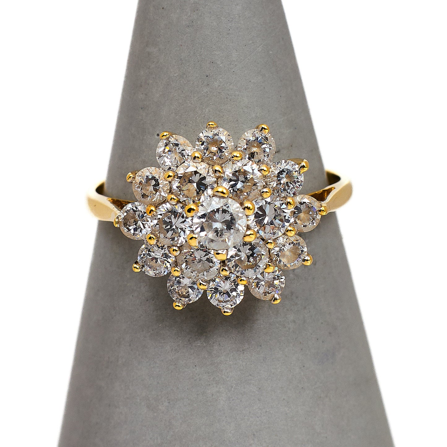 Pre-Owned 9ct Gold CZ Cluster Ring Size M.5