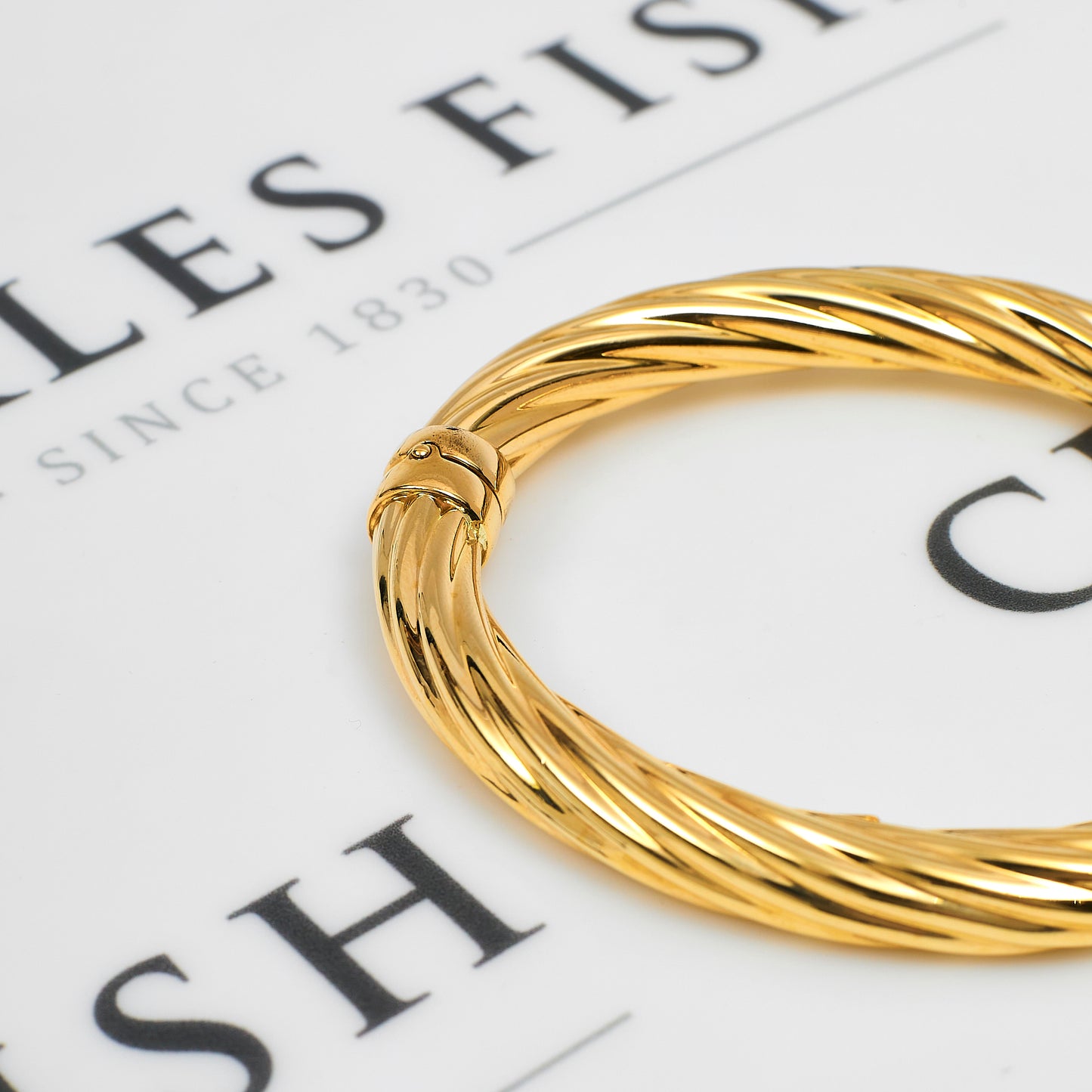 Pre-Owned 9ct Gold Hinged Twist Design Bangle